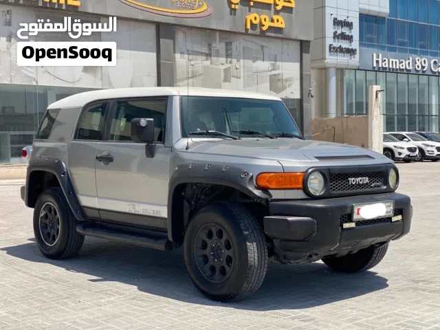 Toyota FJ Cruiser 2012 (Grey)