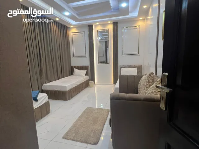 شقق مفروشه في صنعاء للايجار فخم الفخم من 3 غرف ومن 4 غرف بيت بوس حده الاصبحي حده كل مناطق العاصمه