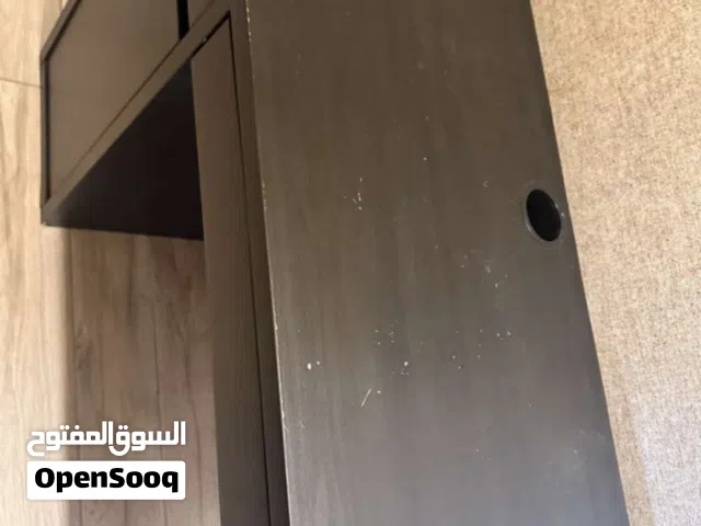 مكتبين دراسيين من IKEA