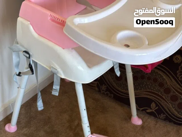 كرسي أطغال للبيع ... إستعمال خفيف جدا ب 20 دينار