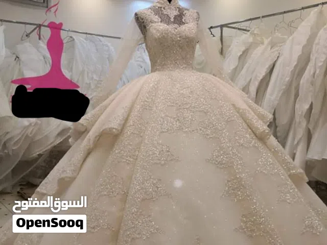 فستان زفاف اوف وايت