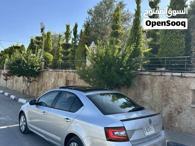 سكودا اوكتافيا 2020 كامل الاضافات يد اولى بنزين1500 تيربو بحاله الشركه