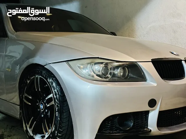 BMW E90 330 2009 كمبيو عادي 6 مارشات