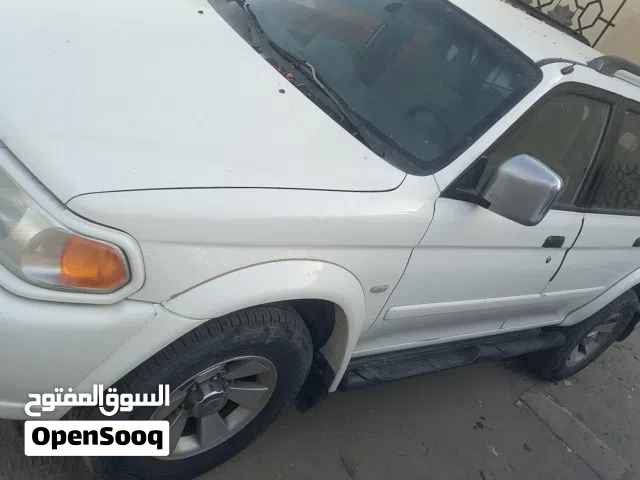 2010 ميتسوبيشي ناتيفا GLS Midline