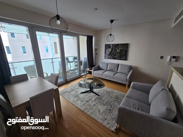 Special gray Sofa set طقم كنب رمادي بحالة ممتازة استعمال خفيف