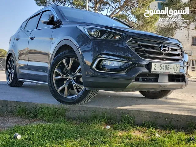 Hyundai Santa Fe 2017 in Nablus