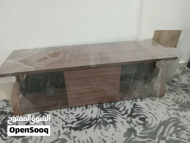 طاوله كويتيه  تفصيل شبه جديد ممتازه جدا وخشب قوي