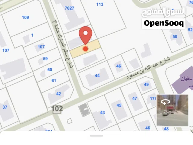 مطلوب من المالك مباشرة 2000 متر بالعارضية مخازن