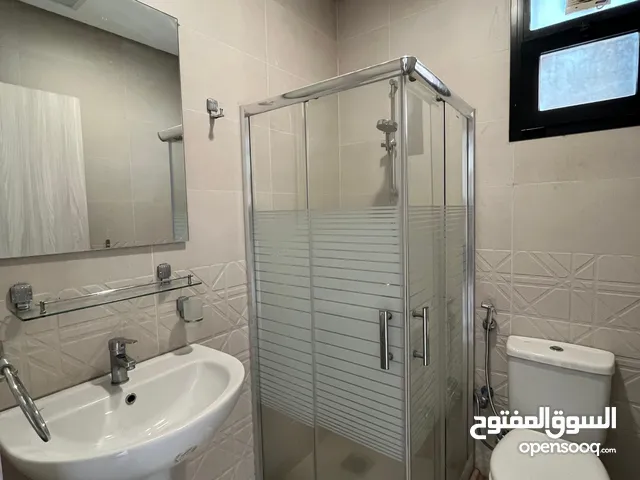 شقة للإيجار في صباح السالم قطعة 1