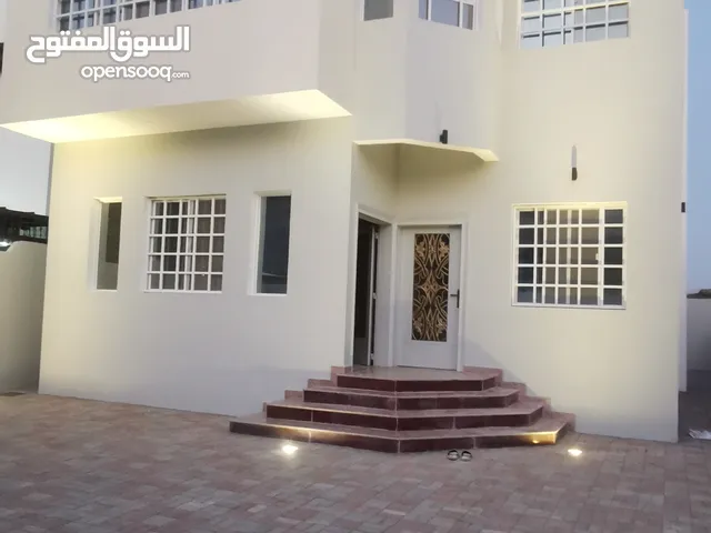 *أقوى الصفقات* *57 الف* للبيع فلا في العامرات وسط جميع الخدمات.