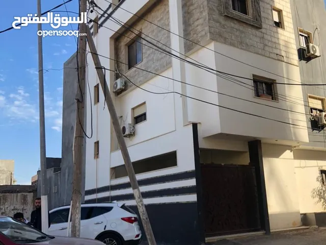165m2 3 Bedrooms Apartments for Sale in Tripoli Abu Sittah