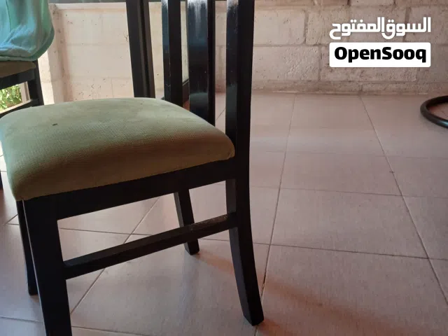 كراسي مطبخ عدد 5 تفصيل وليس تجازيني خشب مع قماش ومتوفر برداي نفس اللون
