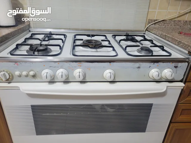غاز تكنو إيطالي بحالة ممتازة خمس عيون
