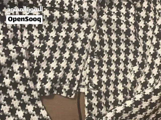 طقم قطعتين بليزر مع تنورة – جديد بورقته