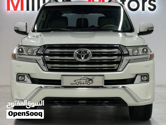 2017 Toyota Land Cruiser GXR