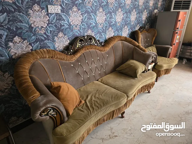 السعر 350 و بيها مجال