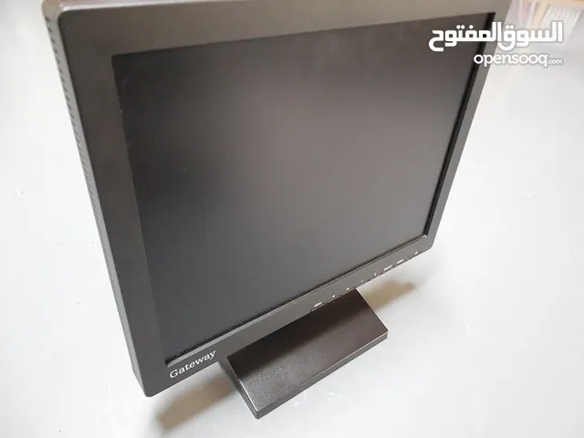شاشة 15 بوصة LCD استيراد فرز أول بسعر 600 جنيه