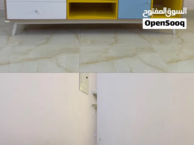 طاولة تلفزيون