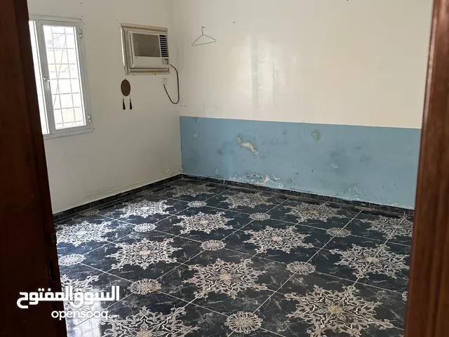 Very clean room for rent in Mawaleh monthly room rent 100