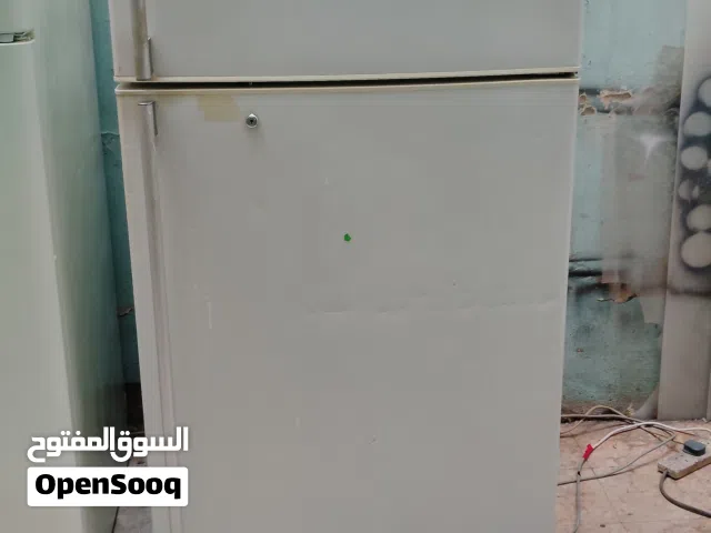 نبيع ثلاجه هيتاشي 24 قدم بحاله ممتازه معا التوصل تبريد وتجميد قوي