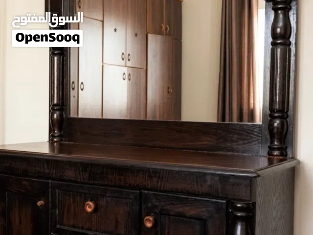 تواليت غرفة نوم للبيع خشب ممتازه