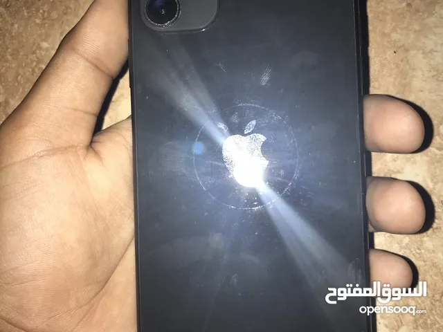 Apple iPhone 11 64 GB in Al Dakhiliya