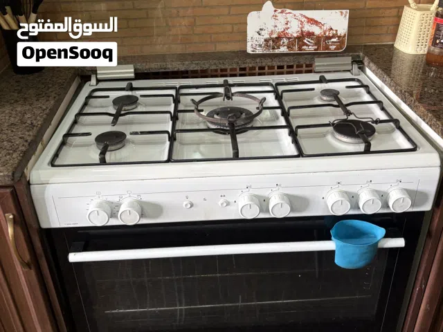 غاز وفرن بي حاله جيده