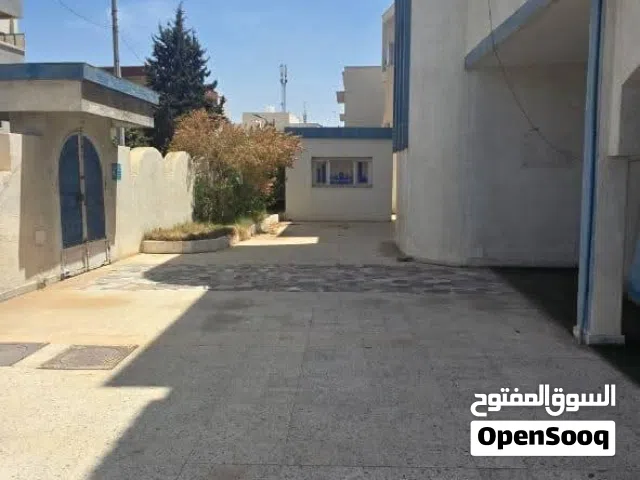*مبنى إداري للإيجار - حي دمشق*  -- *للإيجار مبنى إداري 1000م - حي دمشق بجوار الدائري الثاني*