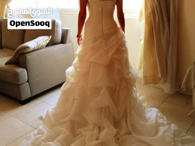 Beautiful Pronovias Barcelona wedding dress - White size S (UK 8)