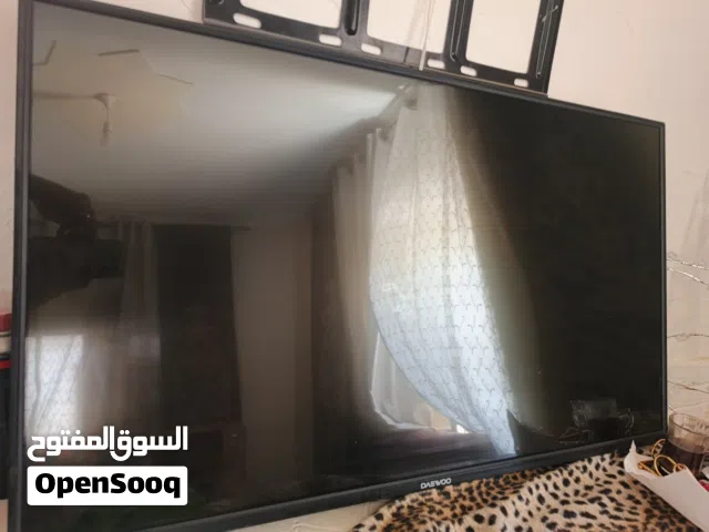 شاشه مستعمل بحاله الجديده للبيع بسعر مغري