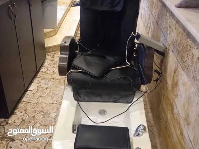 كراسي صالون ستاتي بدي كير و مني كير الاصلي عدد 2 مع ساونا ومساج تحكم شاشه مستوردات بحالة جيدة جدا