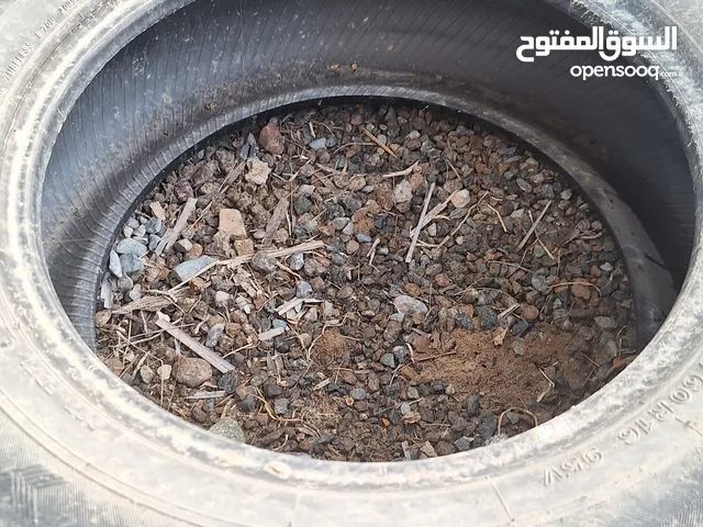 طواير مستعملة بعناية و في حالة ممتازة و بسعر مناسب