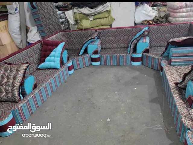 مجلس عربي جديد 12.50 عرض 70 رتفاع 18لي23 12مخده 12مكرت بي تعز المدينه2800سعودي
