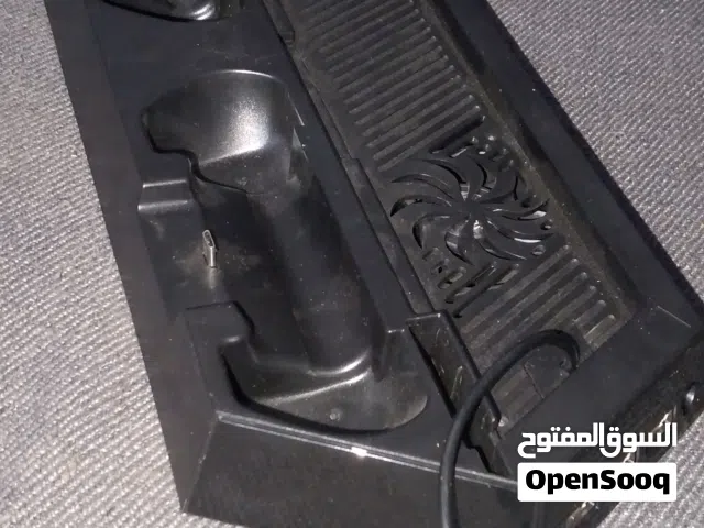 حامل سوني 4 سلم و برو مع مراوح وشحن وحدات التحكم الماركة DCFAN