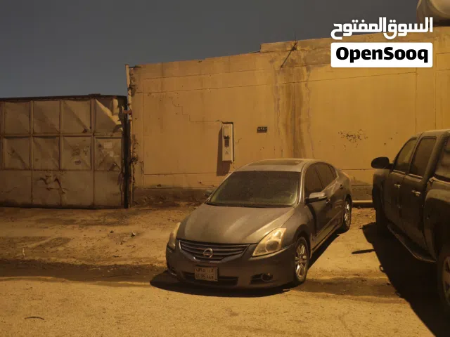 2010 نيسان التيما S