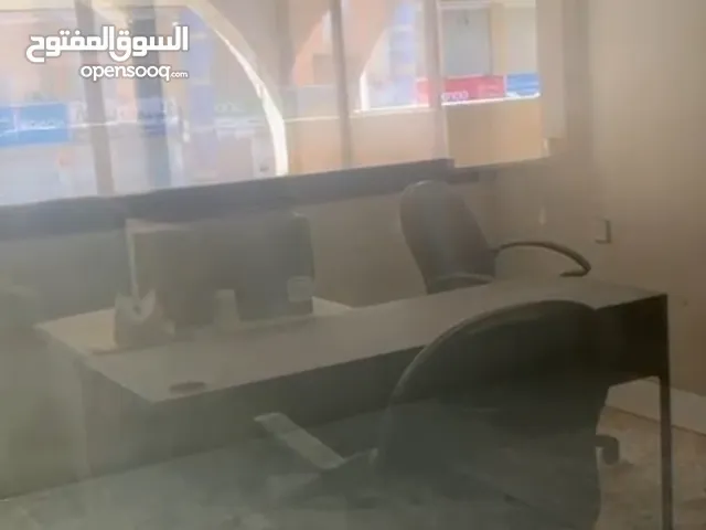 مكتب ميزانين بحولي علي الشارع الرئيسي