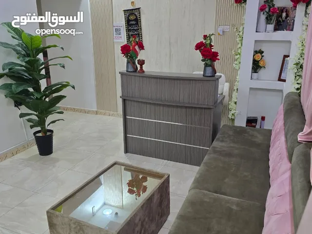 صالون نسائي للبيع + جميع ملحقات الصالون