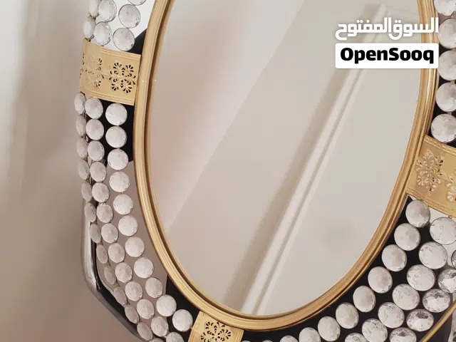 مراية ثقيلة بإطار كريستال بحالة الجديد