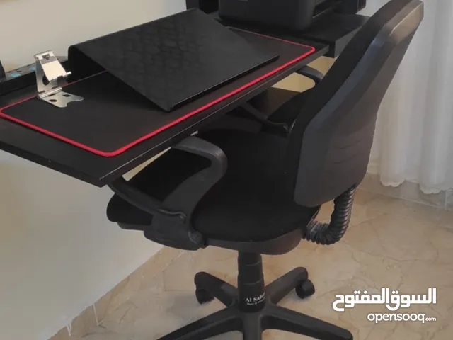 كرسي طبي مع طاوله تعليق ايكيا.