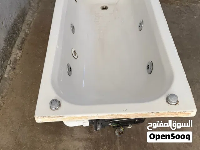 جاكوزي بحالة جيدة للبيع