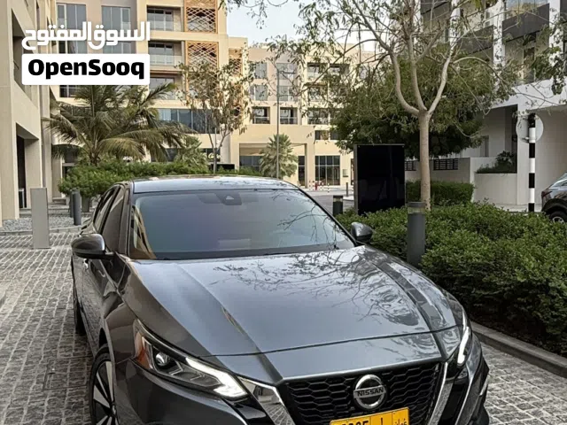 نيسان ألتيما جاهزة للأستخدام وبسعر مناسب تم عمل سيرفس للسيارة بحالة ممتازة