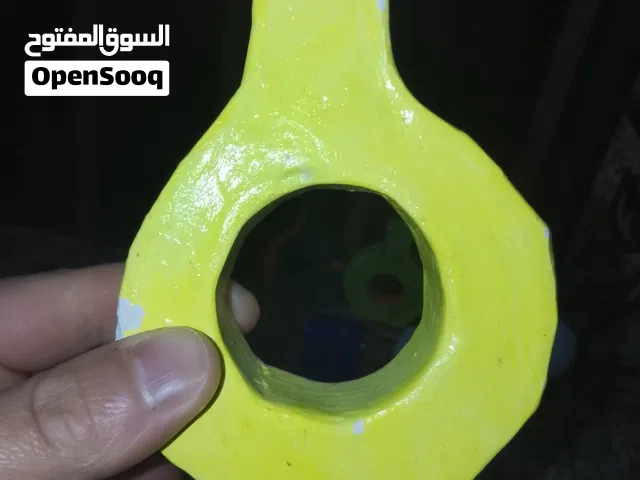 مصنوعات من الجبس وتحف وبخارات