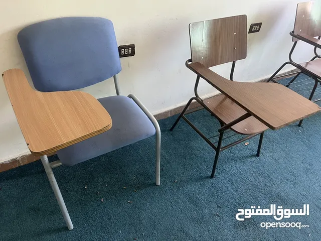 كراسي للمراكز او المدارس بحالة ممتازه