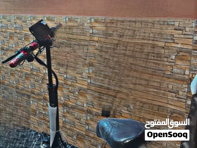 للبيع سكوتر جديد مافي شي  ماصارله عندي خمس أيام.  شغال  في شاشه كبيره  السكوتر بكراطيسه السرعه 90