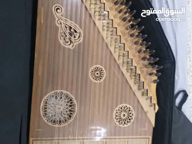 آلة القانون الموسيقية