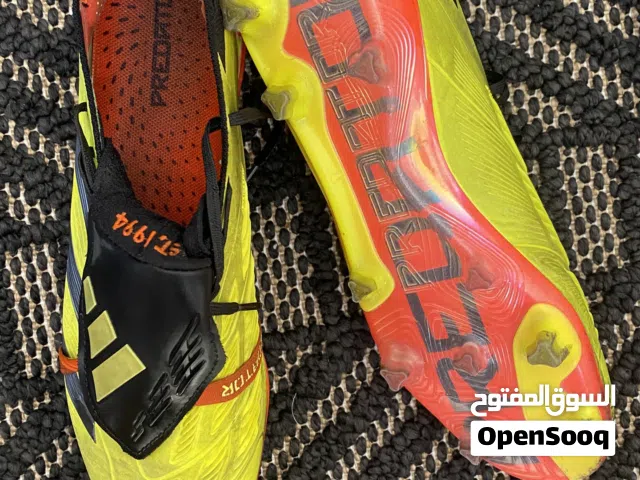 From Oman adidas
