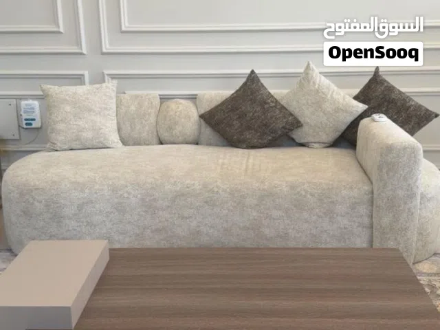للبيع طقم كنب بحالة ممتازة