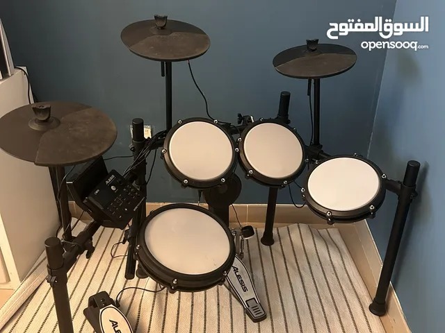 Electronic drums Alesis nitro max kit