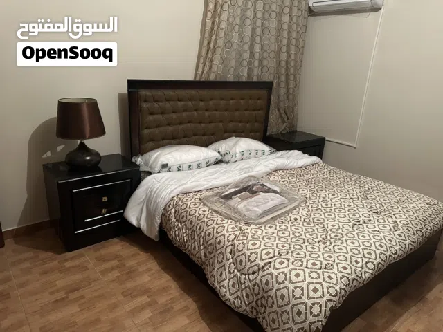 غرفه نوم كامله للبيع بحاله ممتازه مع فرشه جديده