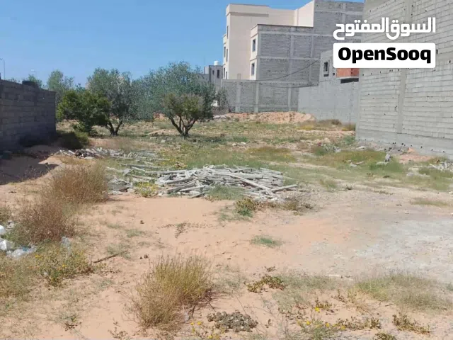 قطعة ارض للبيع في عين زارة بالقرب من القرقني